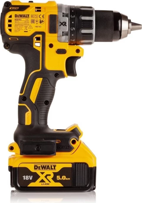 Аккумуляторная дрель-шуруповерт DEWALT DCD 791